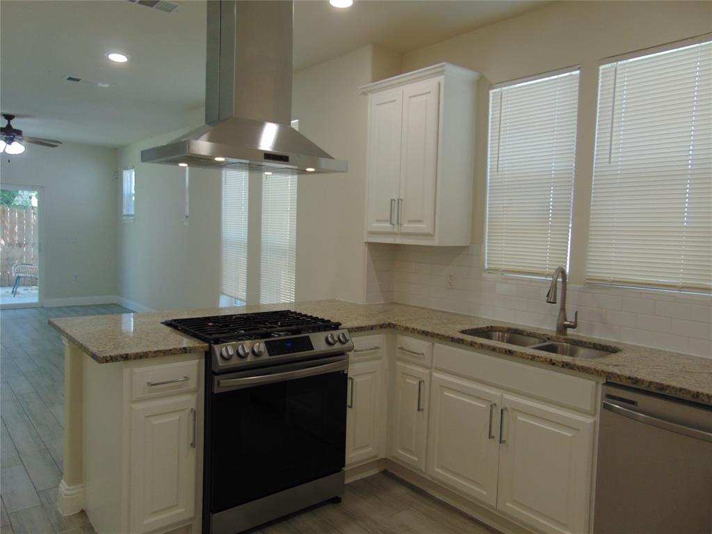 2239 Anderson Street Property Photo 5