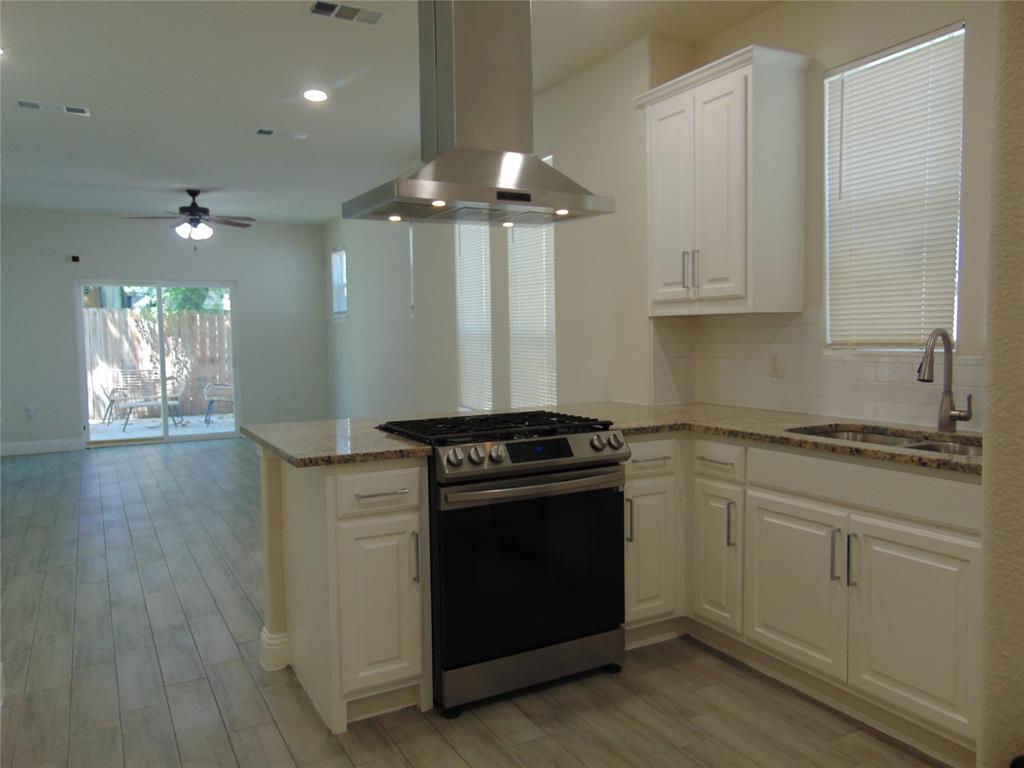 2239 Anderson Street Property Photo 16
