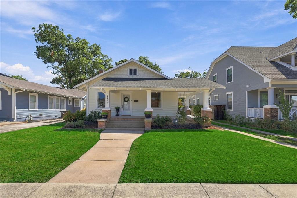 1933 Fairmount Avenue Property Photo 3