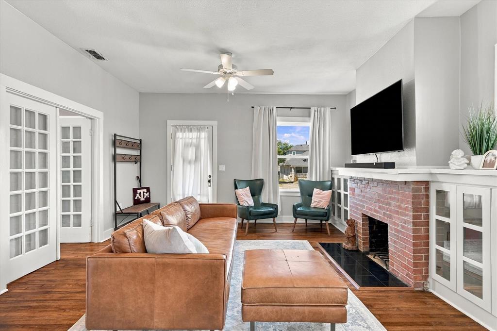1933 Fairmount Avenue Property Photo 5