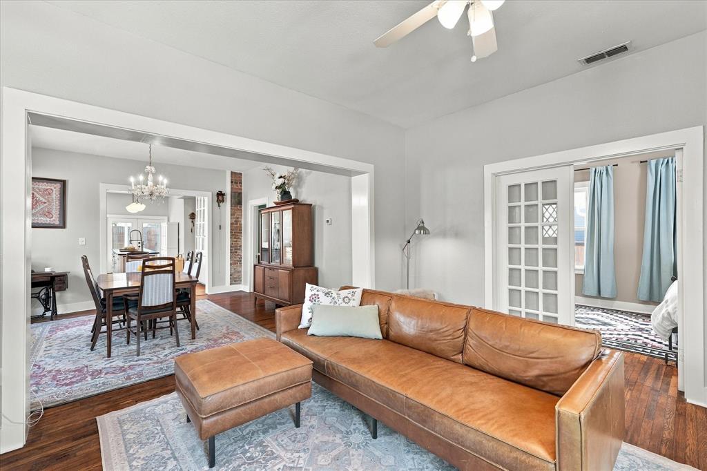 1933 Fairmount Avenue Property Photo 7