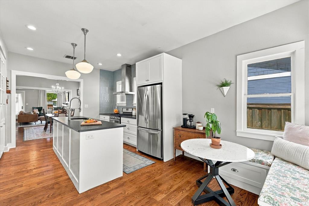 1933 Fairmount Avenue Property Photo 9