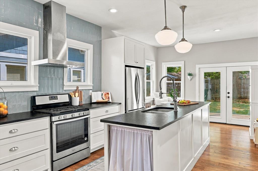 1933 Fairmount Avenue Property Photo 12