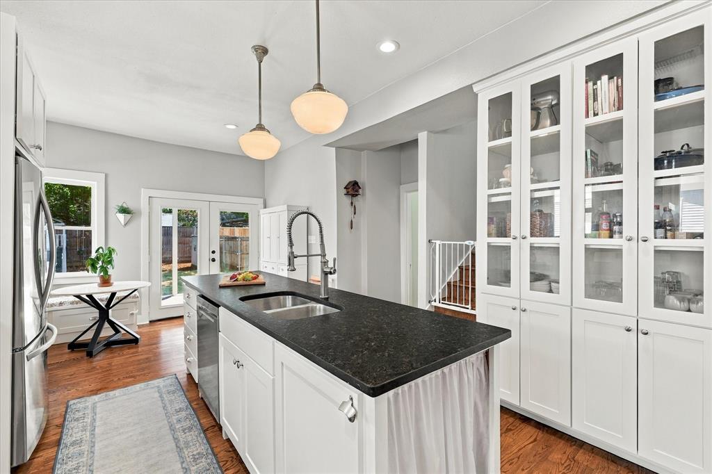 1933 Fairmount Avenue Property Photo 13