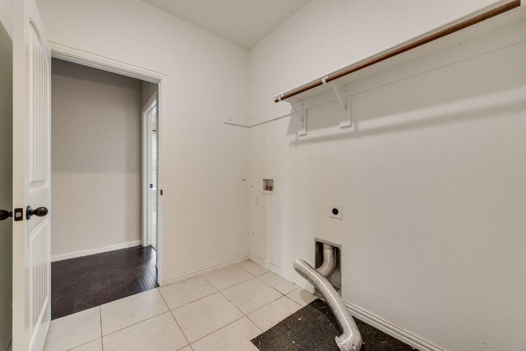 6016 Ember Crest Drive Property Photo 28