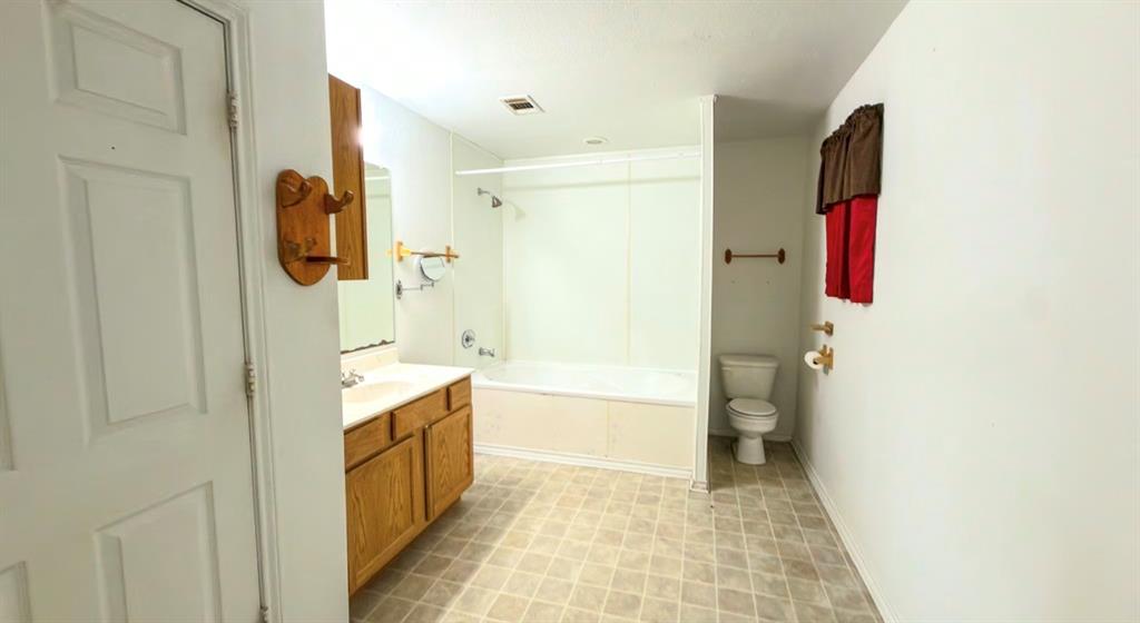11962 County Road 2918 Property Photo 18