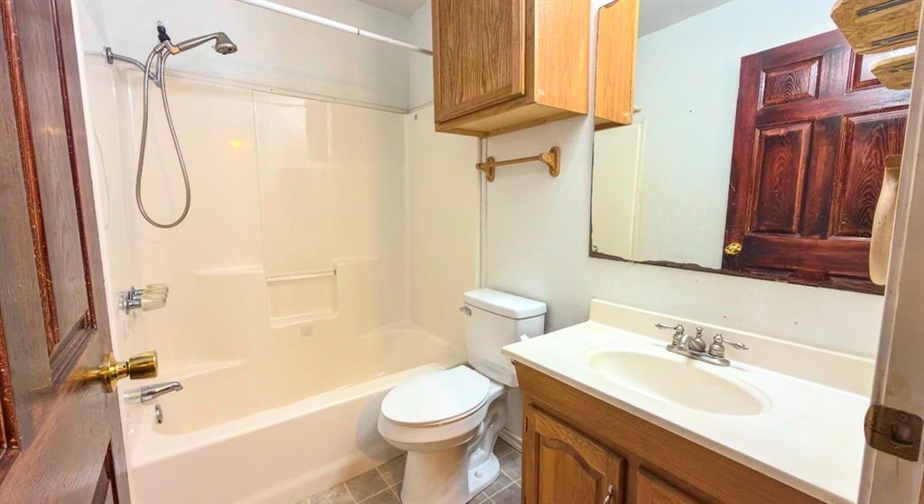 11962 County Road 2918 Property Photo 23