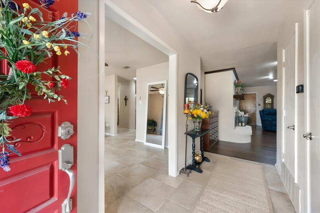 1032 E Enon Avenue Property Photo 2
