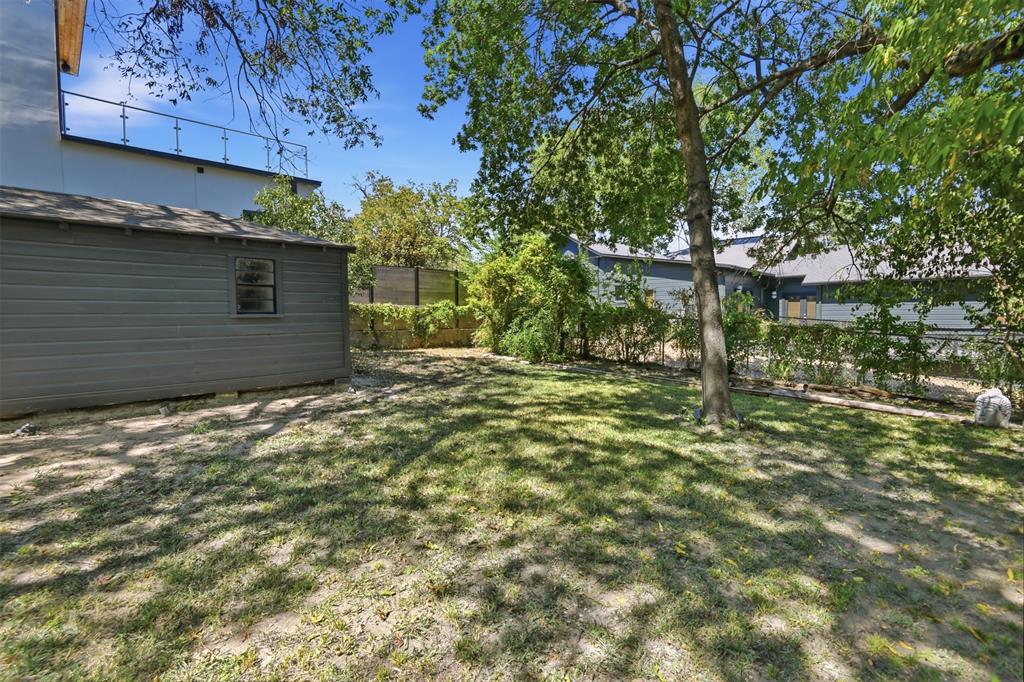 1906 Lakeland Drive Property Photo 28