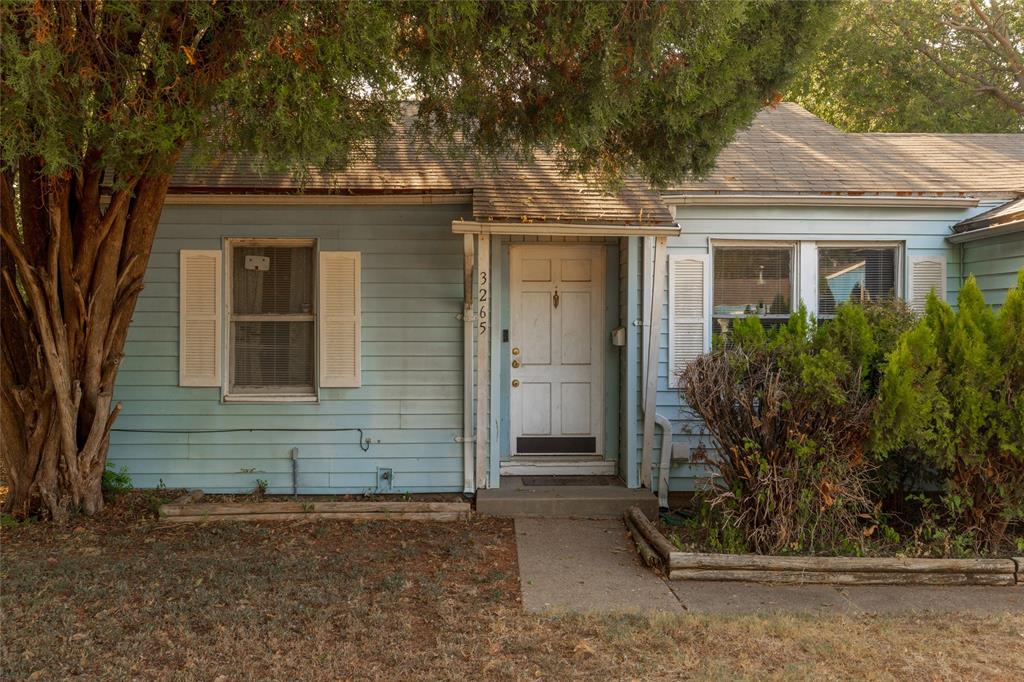 3265 Illinois Avenue Property Photo 4