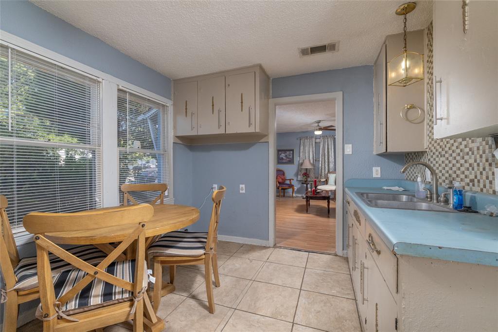 3265 Illinois Avenue Property Photo 13