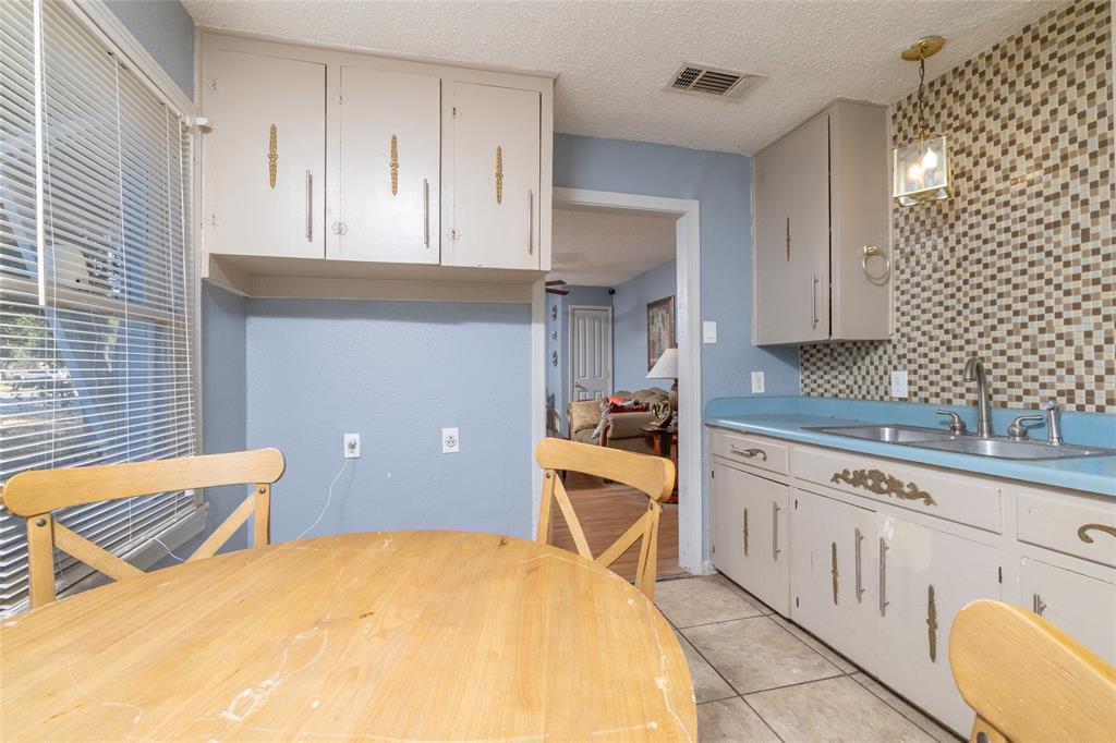3265 Illinois Avenue Property Photo 14
