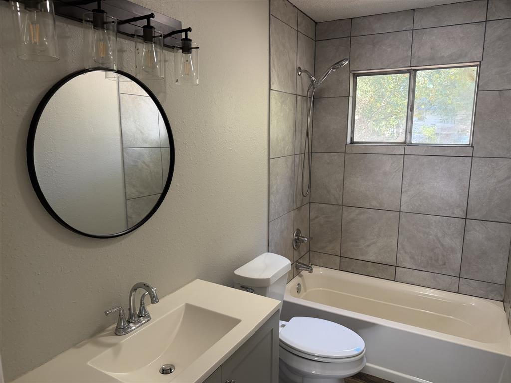1009 Cedar Street Property Photo 5
