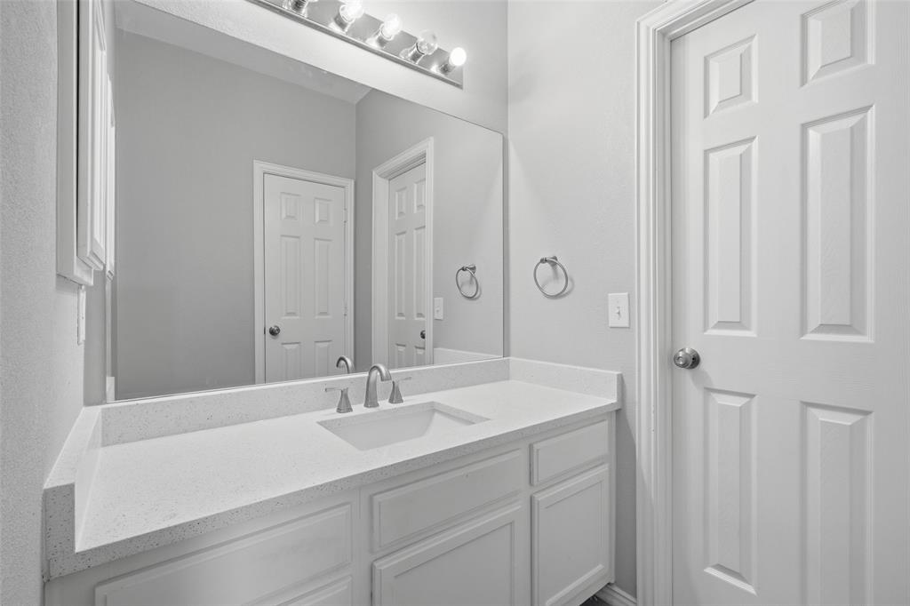 3903 Rive Lane Property Photo 25