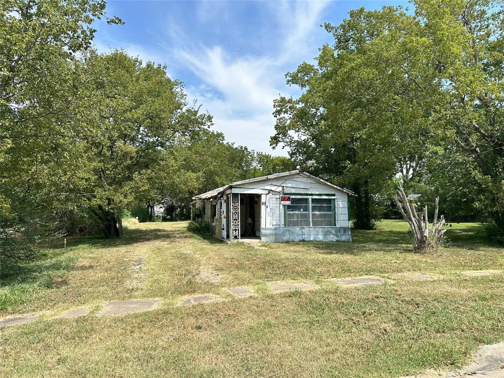 804 E 12th Avenue Property Photo 1