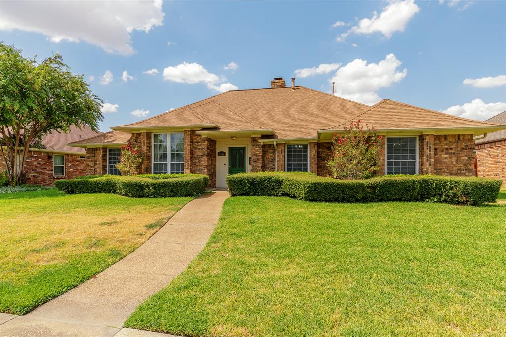 2526 Willowdale Drive Property Photo 1