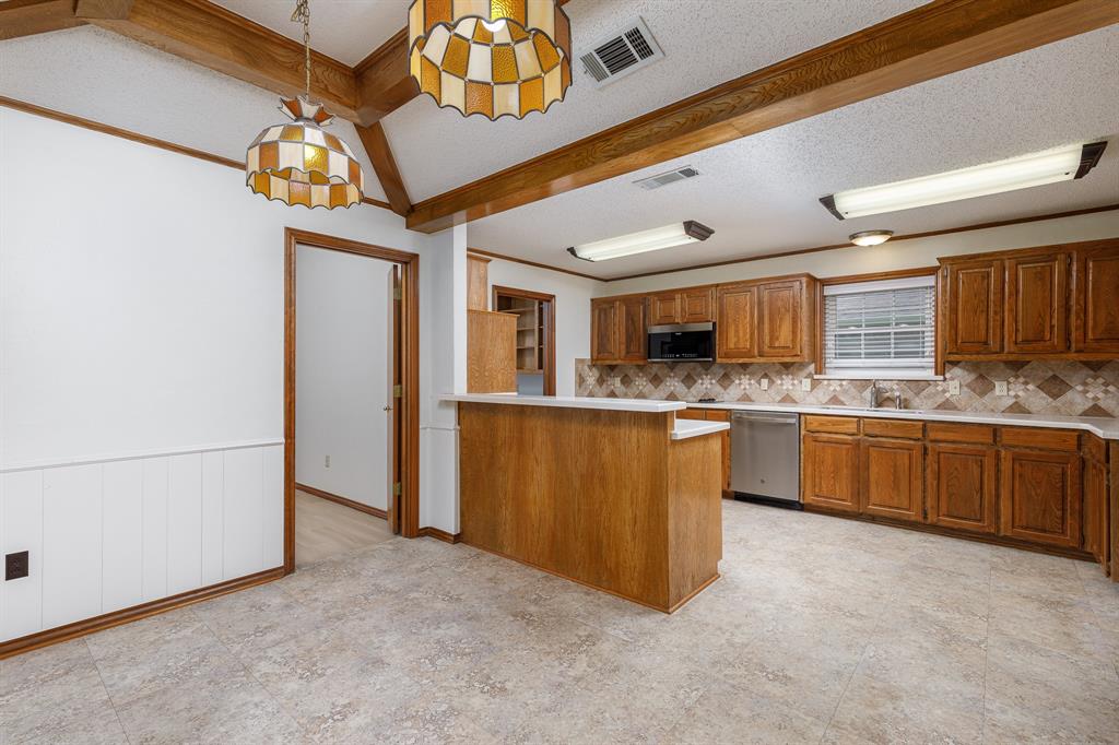 2526 Willowdale Drive Property Photo 13