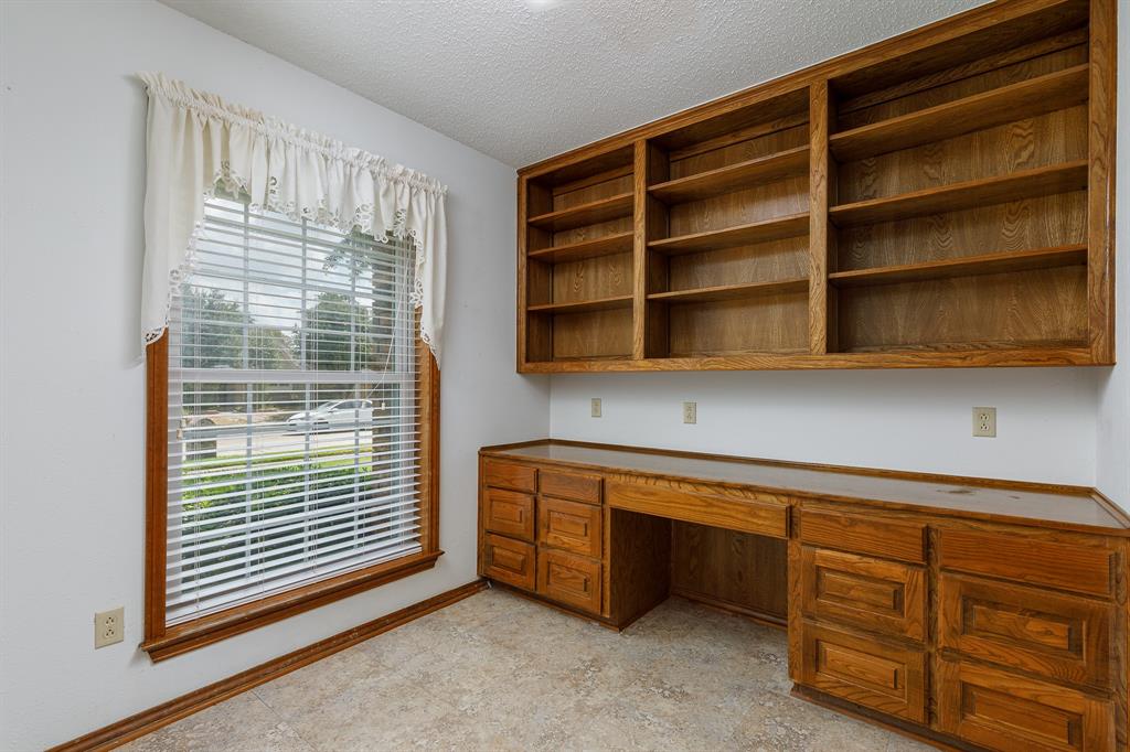 2526 Willowdale Drive Property Photo 16