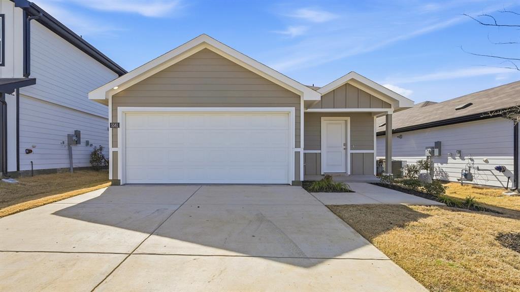 121 Mach Way Property Photo 1