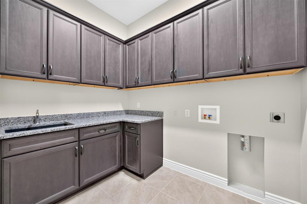 10601 Drinkwater Drive Property Photo 25