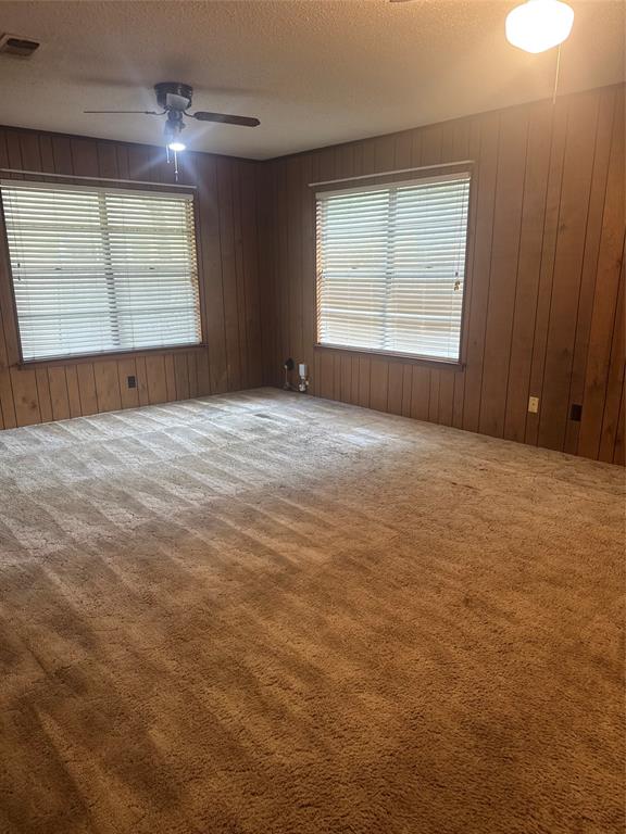 314 Hall Street Property Photo 11