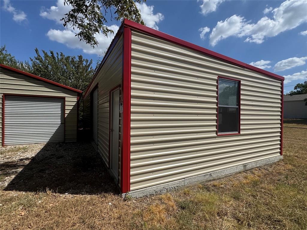 314 Hall Street Property Photo 16