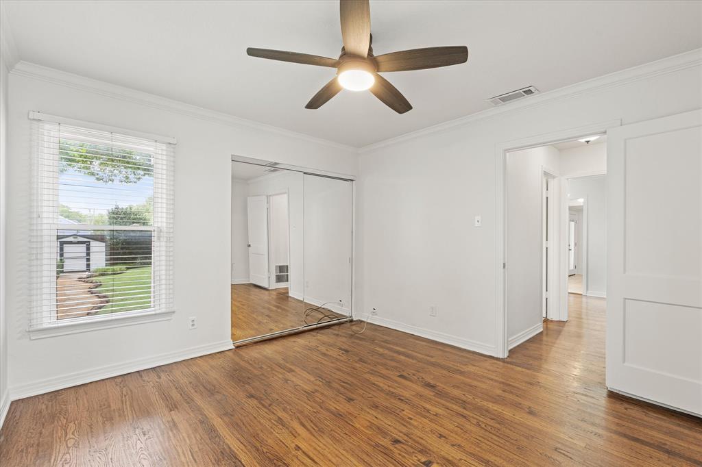 606 Storrs Street Property Photo 14