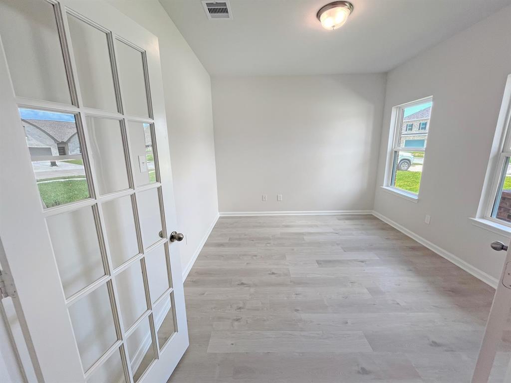 4337 Bower Hill Drive Property Photo 4