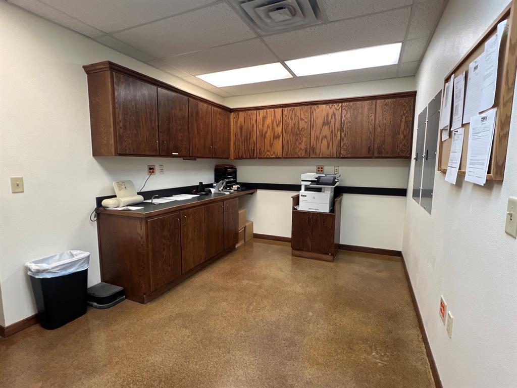 4301 Danhil Drive Property Photo 12