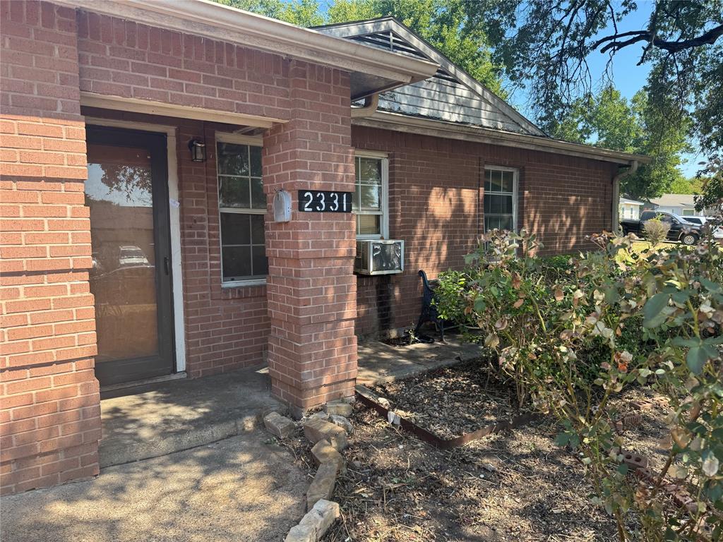 2331 Talco Drive Property Photo 1