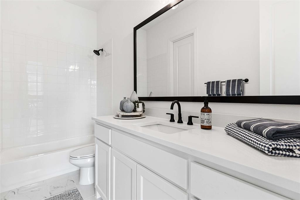 2420 Forestbrook Drive Property Photo 28