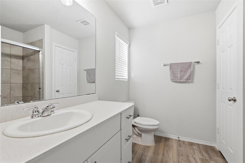 10101 Newtown Drive Property Photo 16