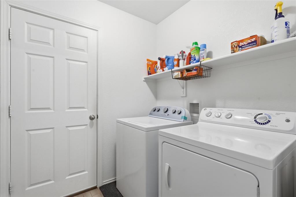 10101 Newtown Drive Property Photo 23
