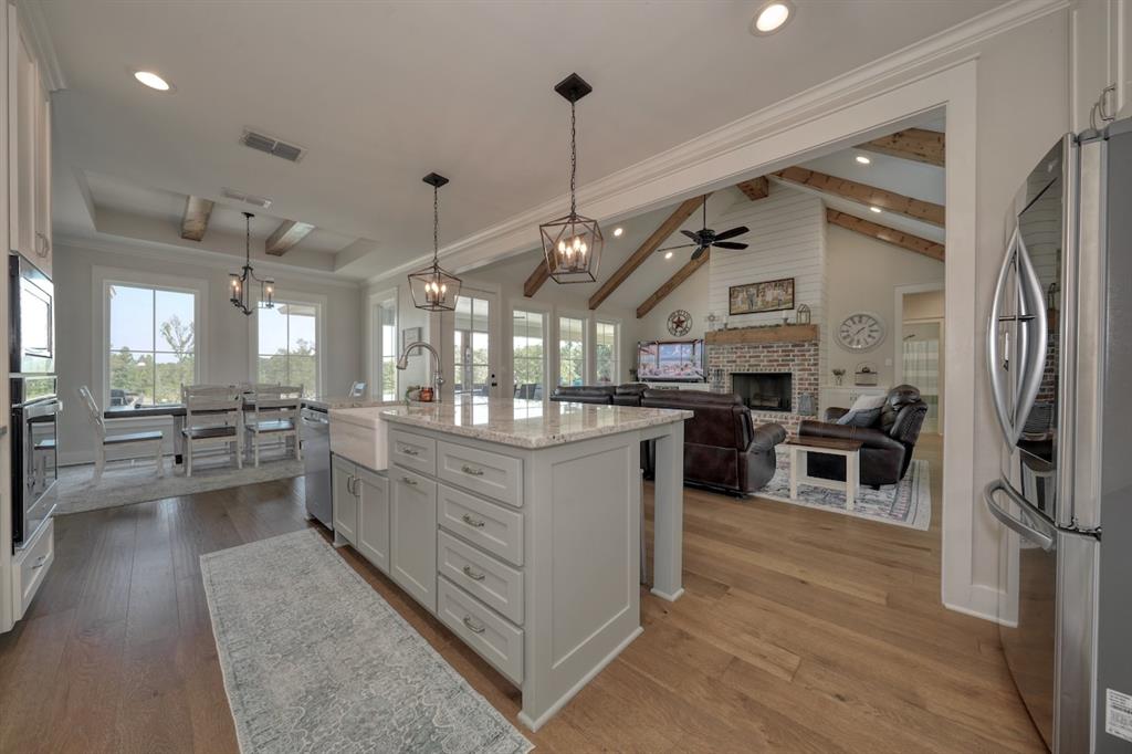 18347 Timber Oaks Drive Property Photo 15