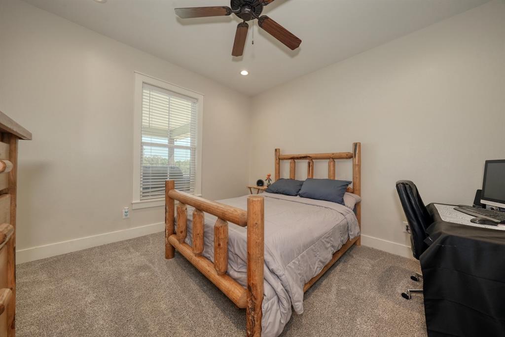 18347 Timber Oaks Drive Property Photo 25