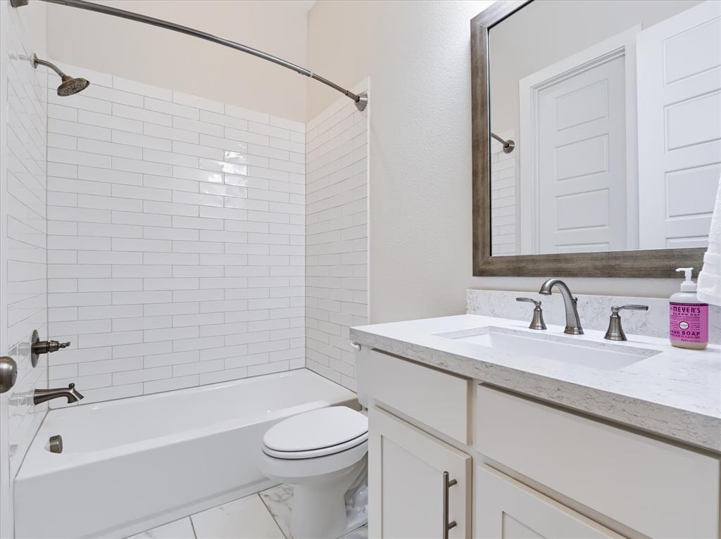 1115 Sandgate Drive Property Photo 27