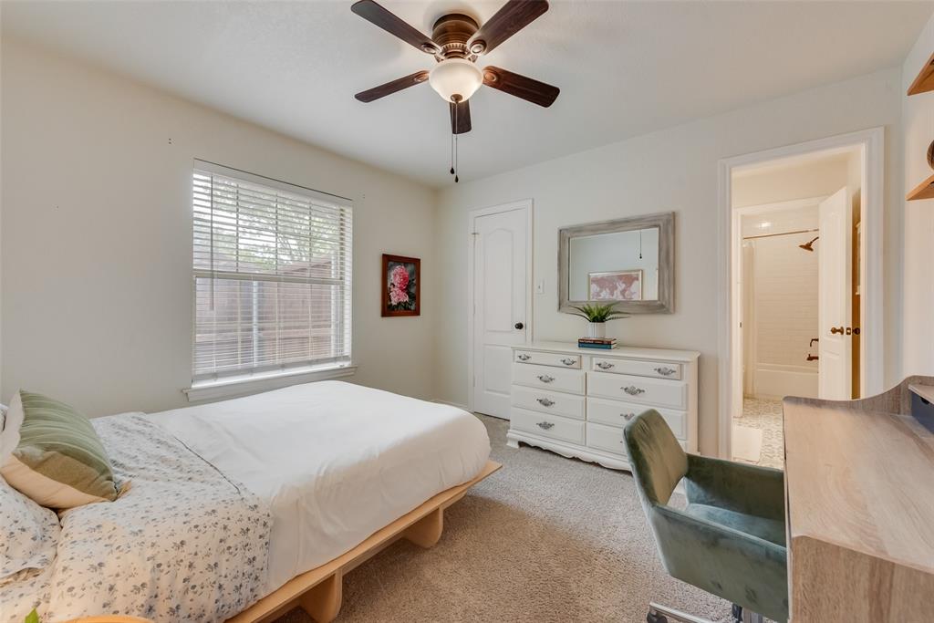 2421 E Windsor Drive Property Photo 15