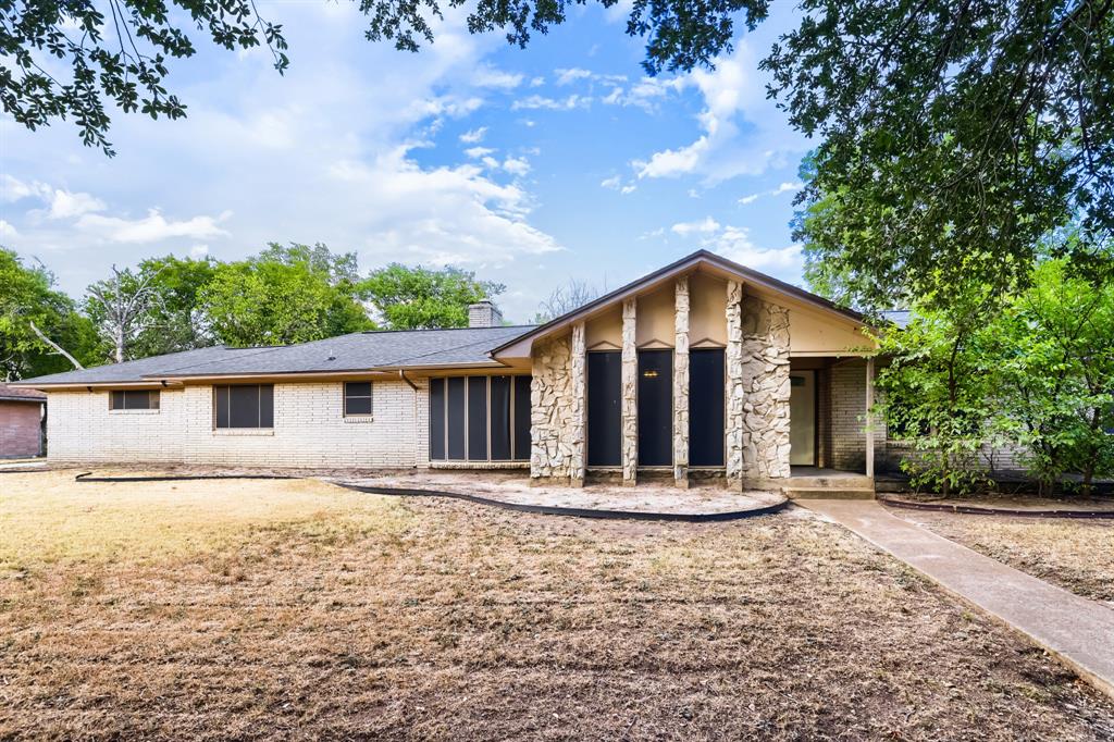 1760 S Duncanville Road Property Photo 1