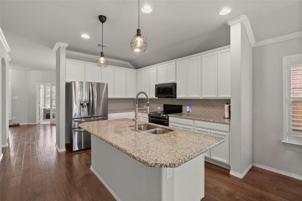 4741 Meadow Green Trail Property Photo 5