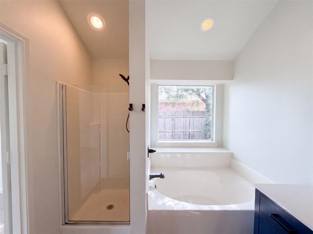 825 Dixon Lane Property Photo 10