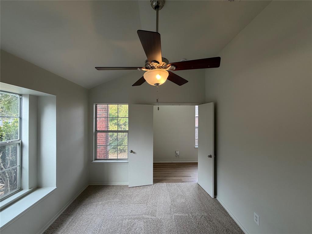 825 Dixon Lane Property Photo 11