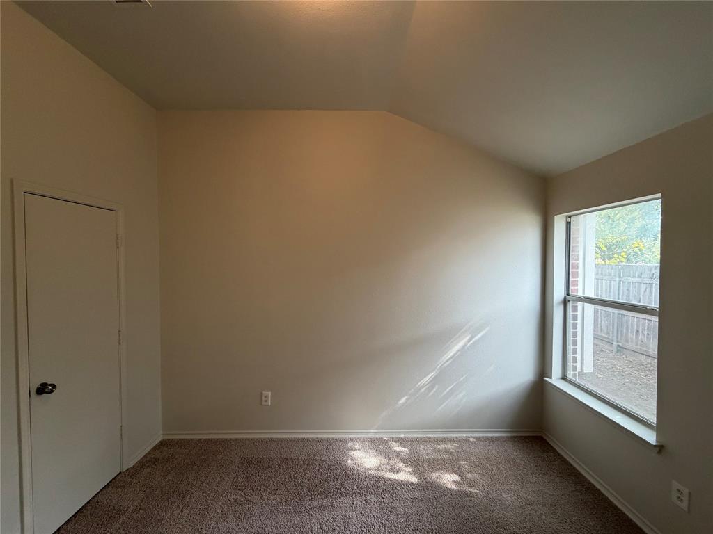 825 Dixon Lane Property Photo 16