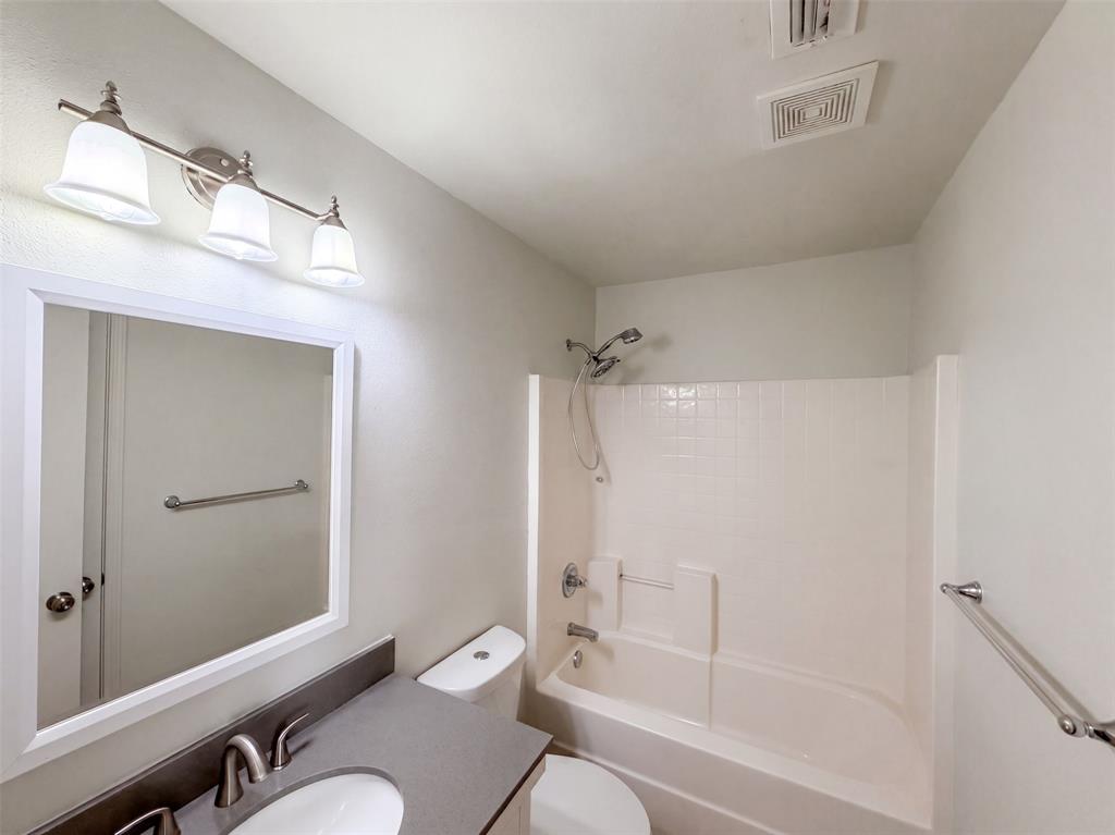825 Dixon Lane Property Photo 17
