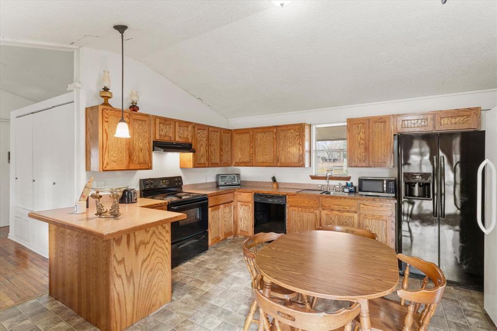 106 Lively Avenue Property Photo 12