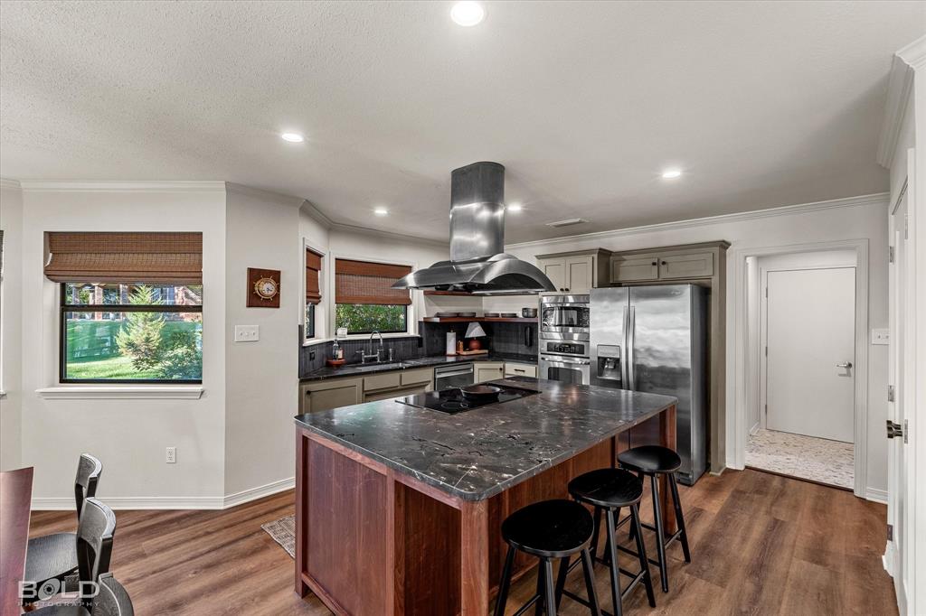 1719 Lakecrest Drive Property Photo 14