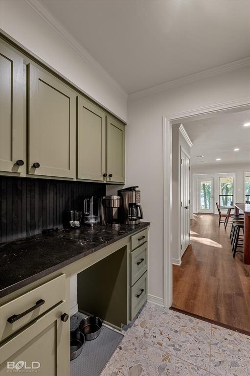 1719 Lakecrest Drive Property Photo 17
