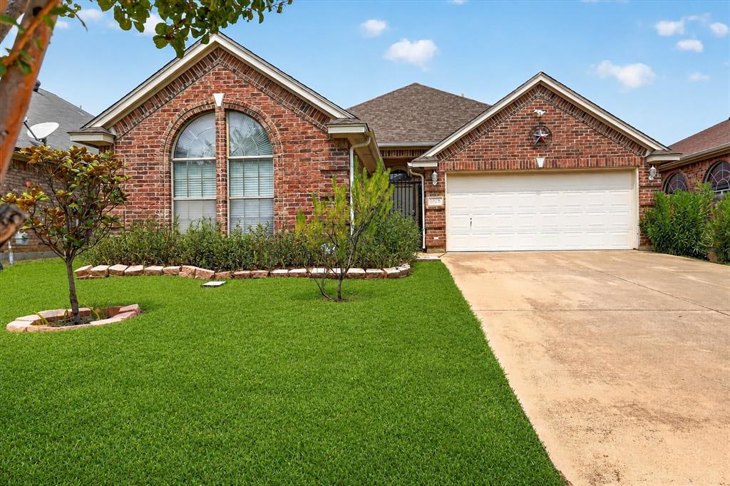 8955 River Falls Drive Property Photo 1