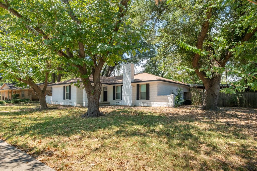 3207 Truxillo Drive Property Photo 2