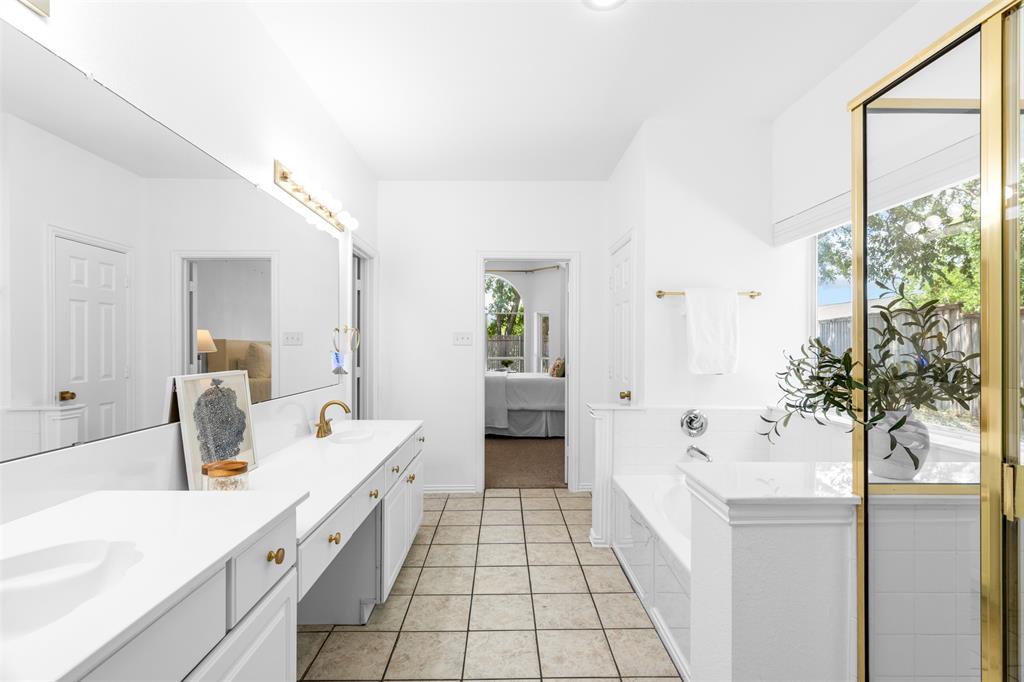 1702 Leander Court Property Photo 18