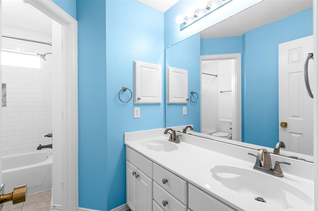 1702 Leander Court Property Photo 29